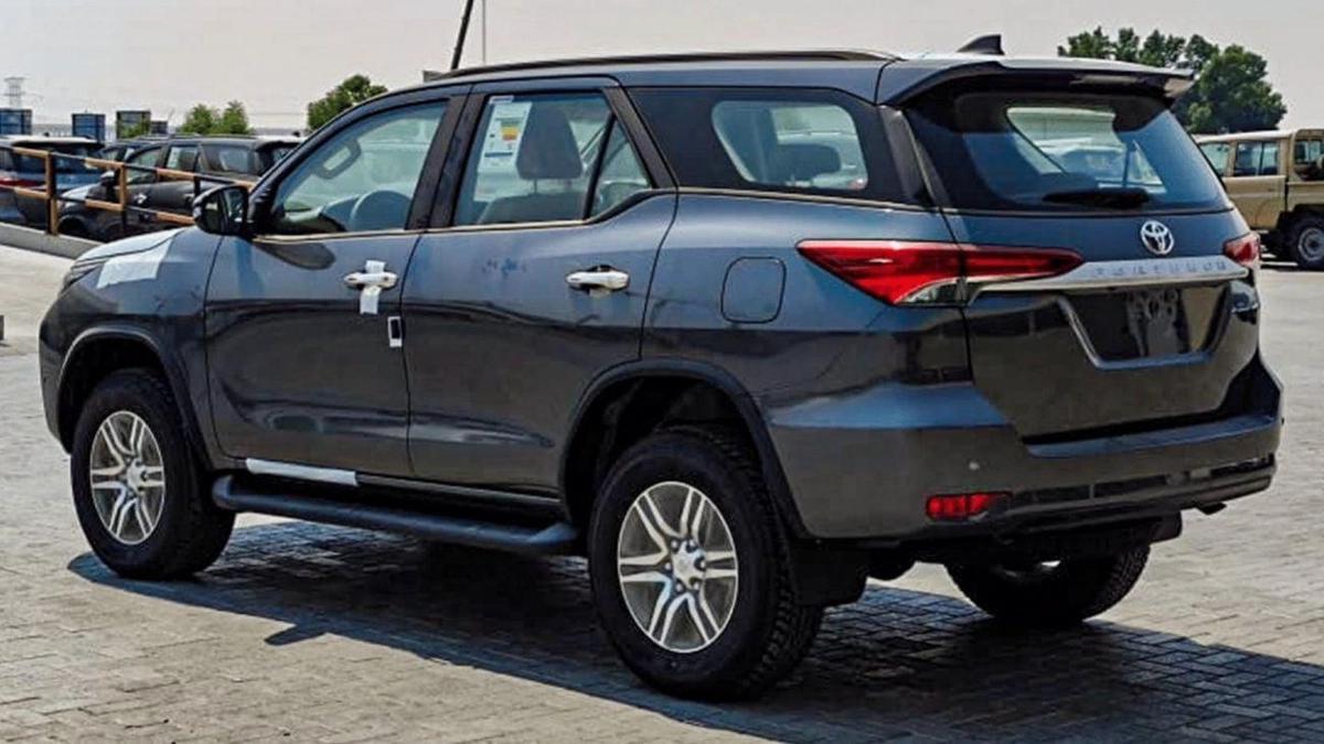 Toyota Fortuner FORTUNER 2.7L AT 4WD 7SETER-5-5