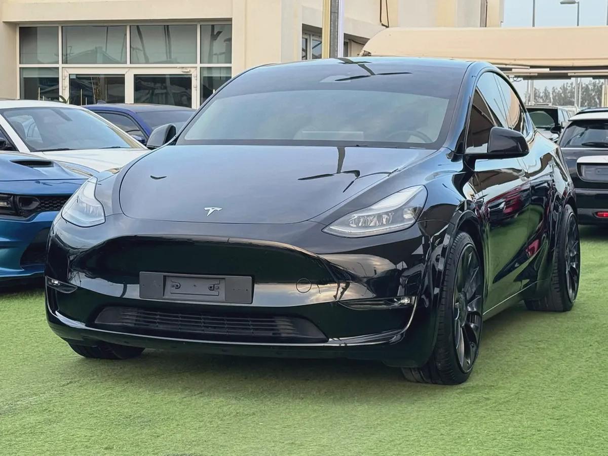 Tesla Model Y Performance 2024 GCC Original Paint-3-3