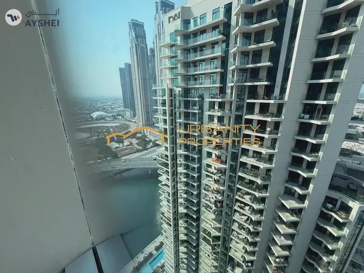 Bright unit | 3 parkings | High Floor | Spacious | Near Metro | Pantry/Washroom-2-2