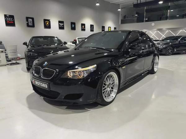 BMW M5 2008 (E60) – V10 Performance Icon