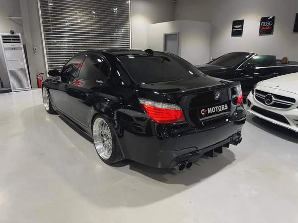 BMW M5 2008 (E60) – V10 Performance Icon