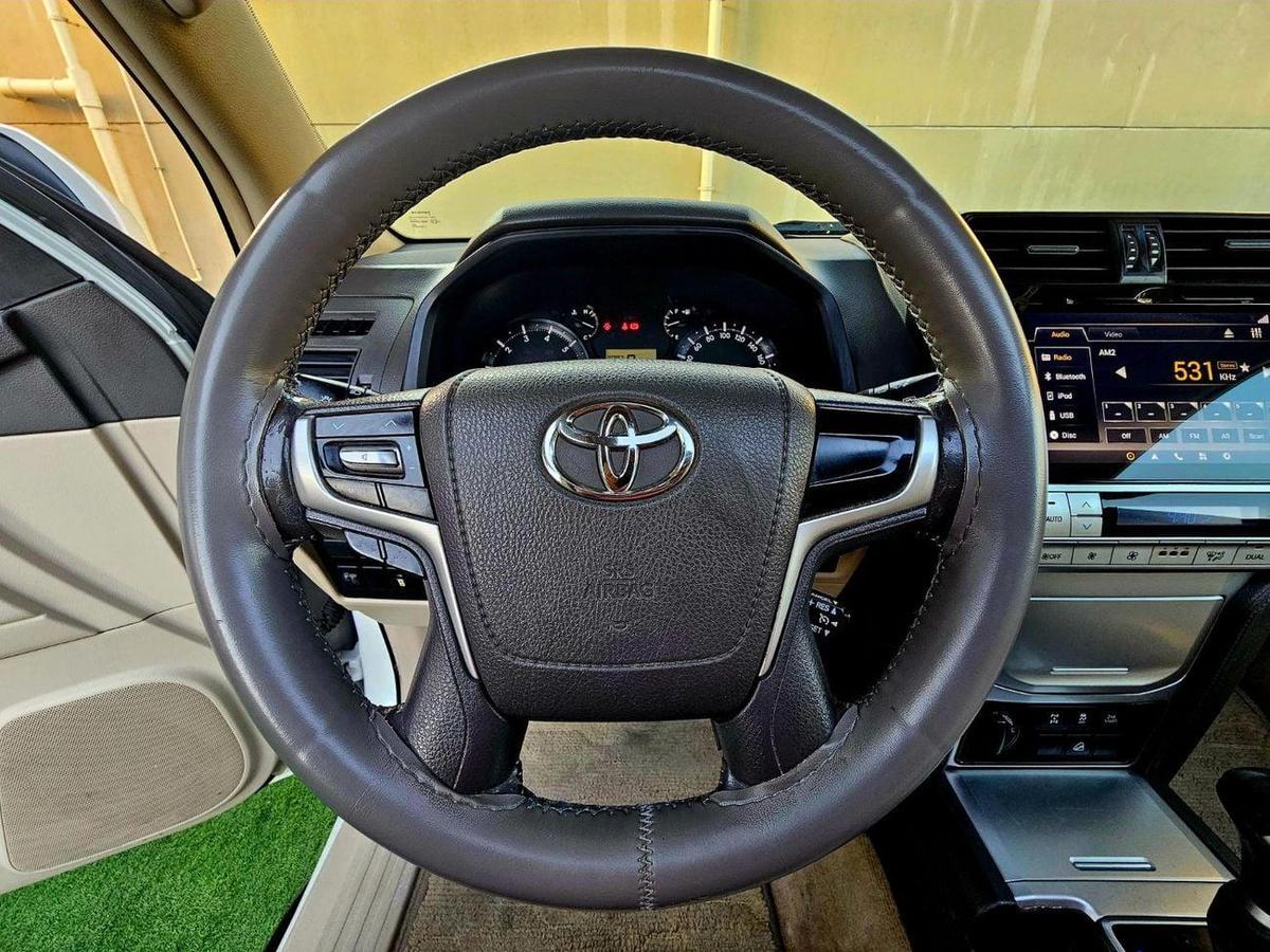 Toyota Prado GXR/ SUNROOF LEATHER/ V6 4.0L 4WD/ LOW MILEAGE-14-14