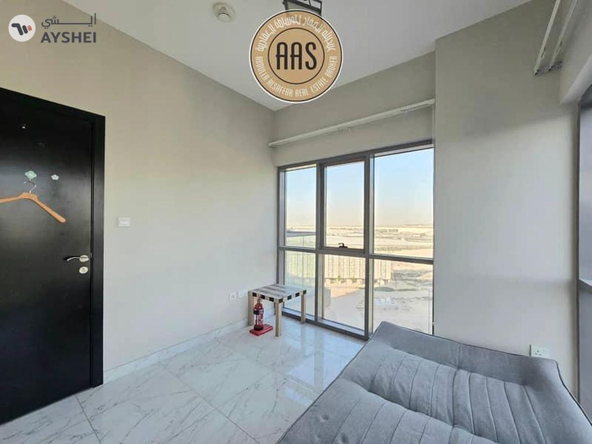 Spacious Apartment ! Semi Furnished ! Pool Facing ! With All Aminities ! Ready to Move-9-9