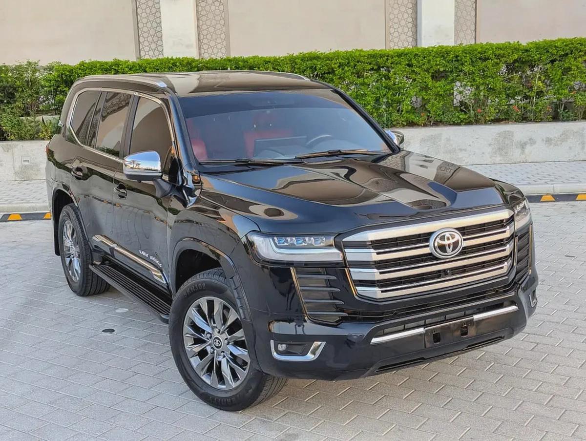 Toyota Land Cruiser GXR 2015 Facelifted 2026 With Interior and Exterior - GCC Specs --0-0