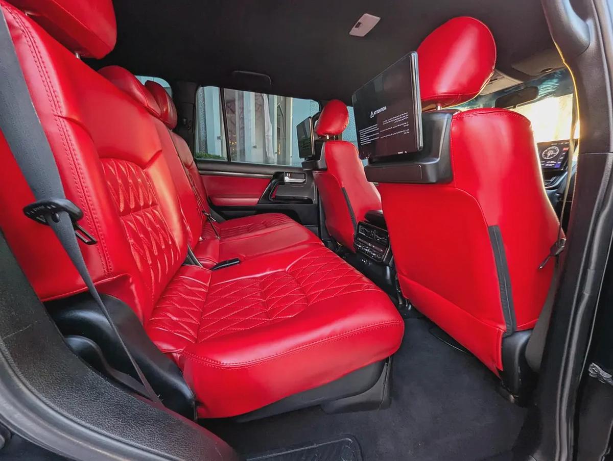 Toyota Land Cruiser GXR 2015 Facelifted 2026 With Interior and Exterior - GCC Specs --4-4