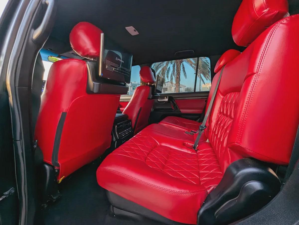 Toyota Land Cruiser GXR 2015 Facelifted 2026 With Interior and Exterior - GCC Specs --6-6