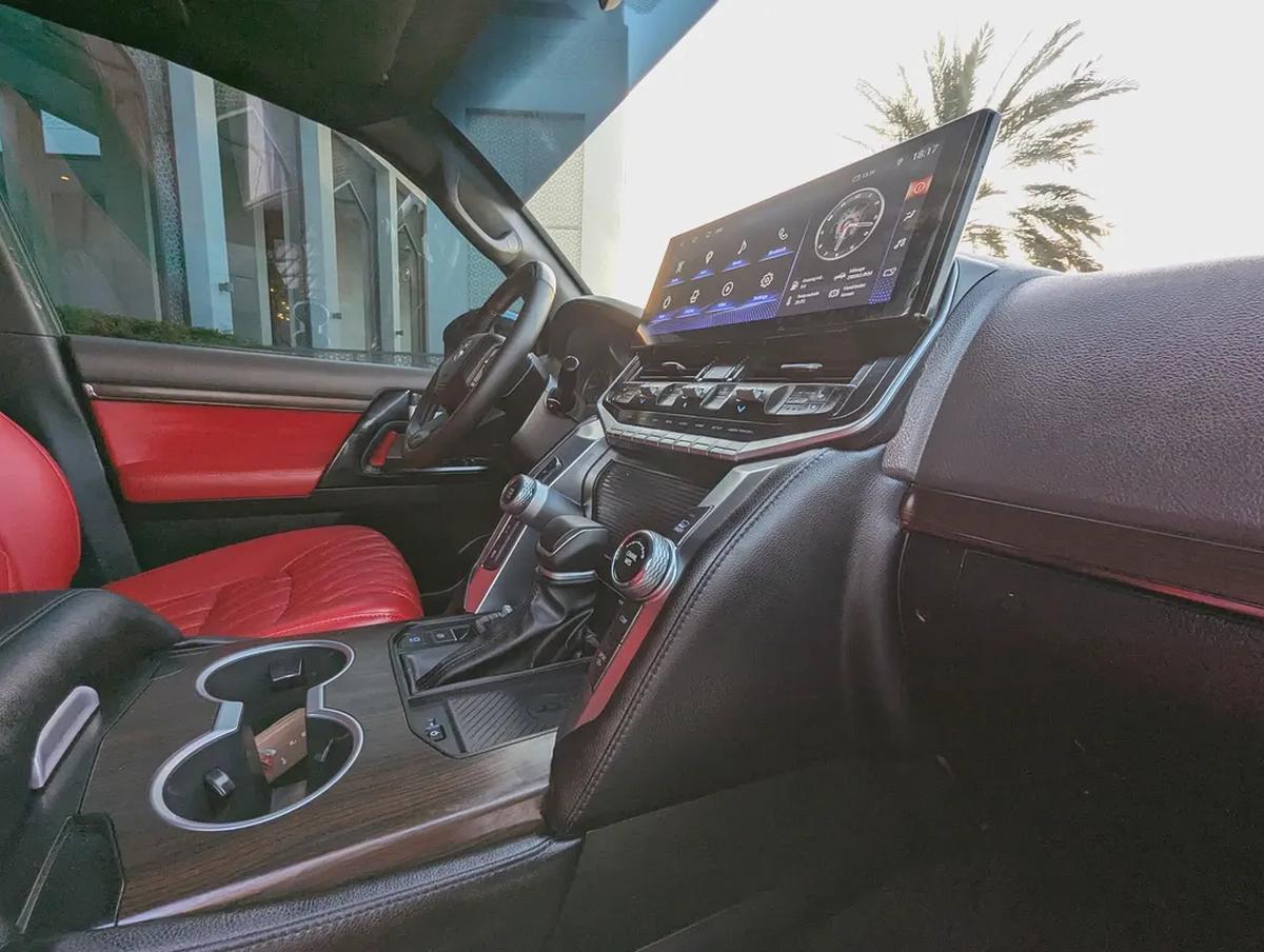 Toyota Land Cruiser GXR 2015 Facelifted 2026 With Interior and Exterior - GCC Specs --11-11