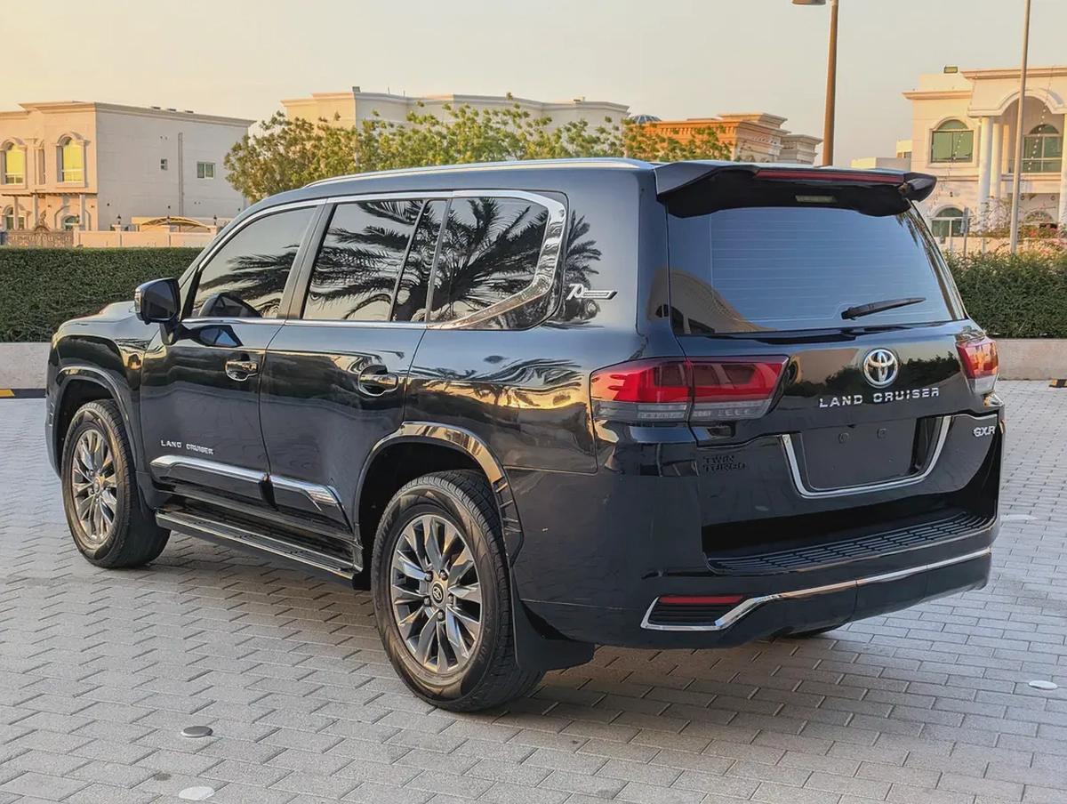 Toyota Land Cruiser GXR 2015 Facelifted 2026 With Interior and Exterior - GCC Specs --13-13