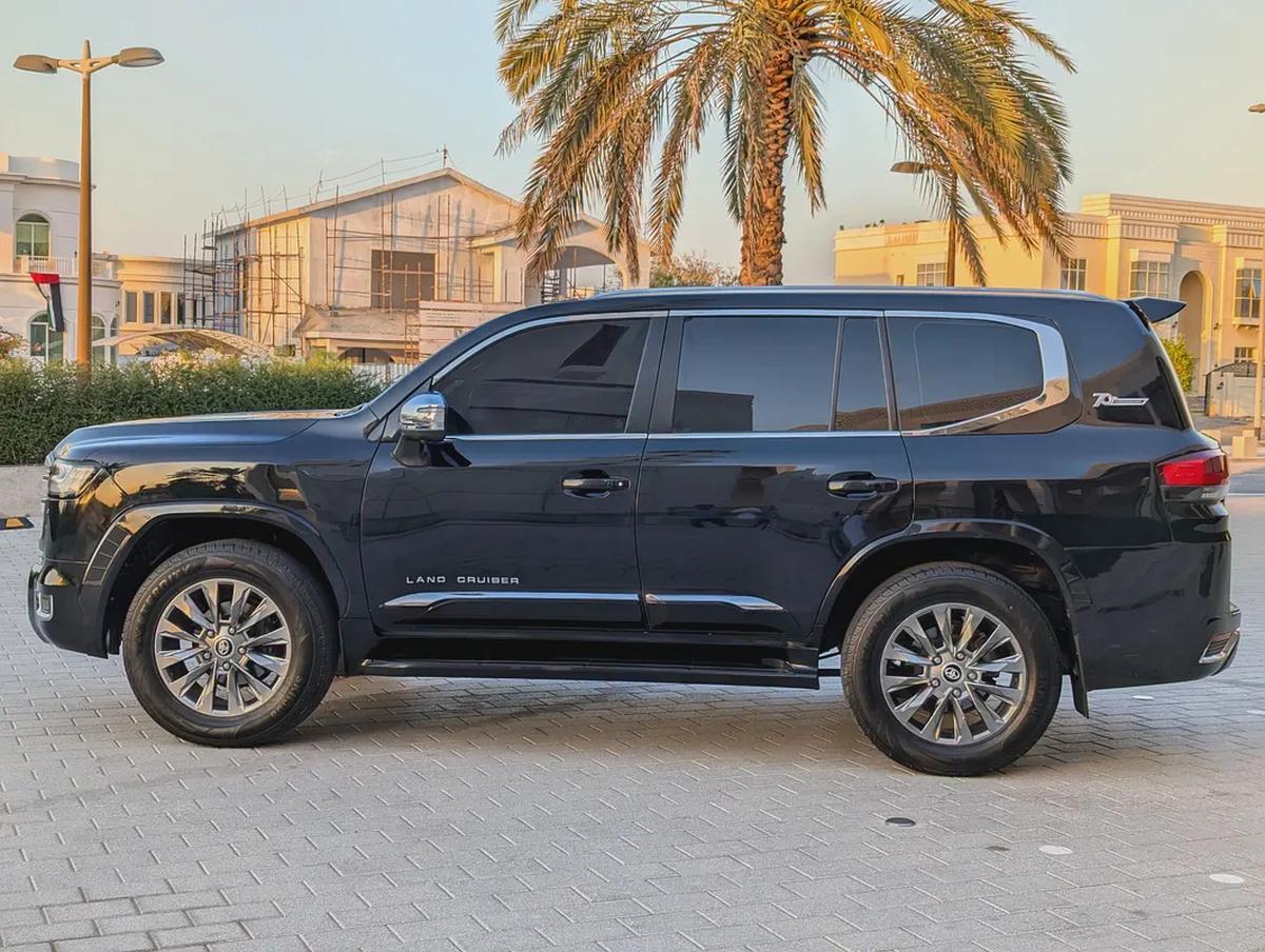 Toyota Land Cruiser GXR 2015 Facelifted 2026 With Interior and Exterior - GCC Specs --14-14