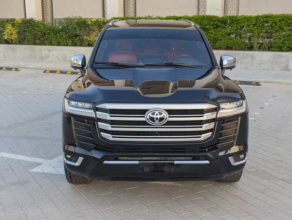 Toyota Land Cruiser GXR 2015 Facelifted 2026 With Interior and Exterior - GCC Specs -