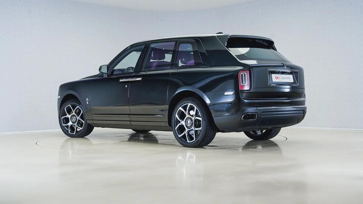 Special Offer | AED 18,393 PM | Warranty - Service June 2026 | GCC | 2022 Rolls-Royce Cullinan - Bla-1-1
