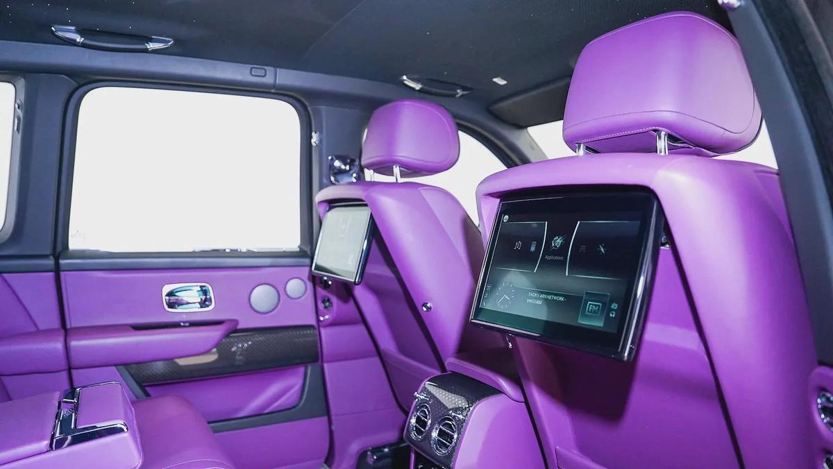 Special Offer | AED 18,393 PM | Warranty - Service June 2026 | GCC | 2022 Rolls-Royce Cullinan - Bla-4-4