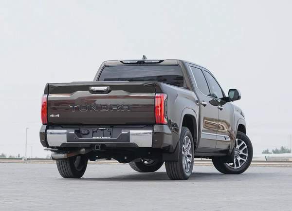 TOYOTA TUNDRA CREWMAX PLATINUM 2024