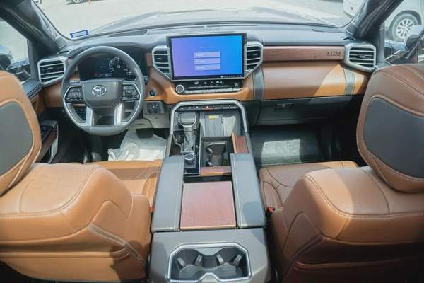 TOYOTA TUNDRA CREWMAX PLATINUM 2024