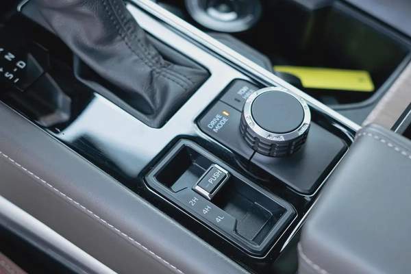 TOYOTA TUNDRA CREWMAX PLATINUM 2024