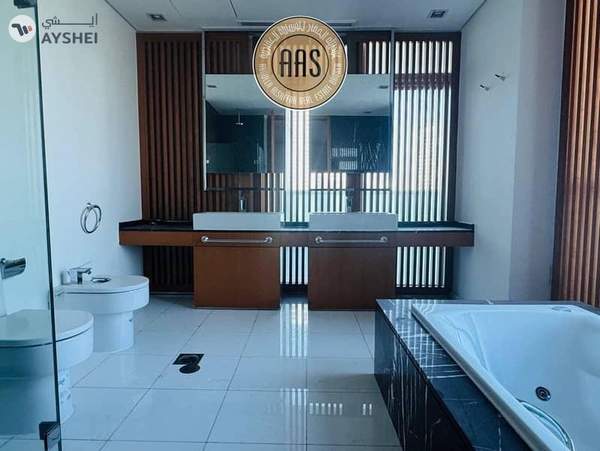 Spacious 4BR Penthouse | Marina View | 400K