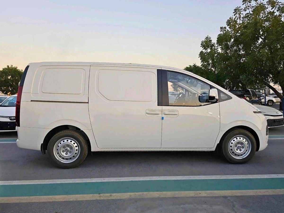 Hyundai Staria CARGO / 2.2L V4 DIESEL / MANUAL GEAR BOX / 2 STR (CODE # STCD)-1-1