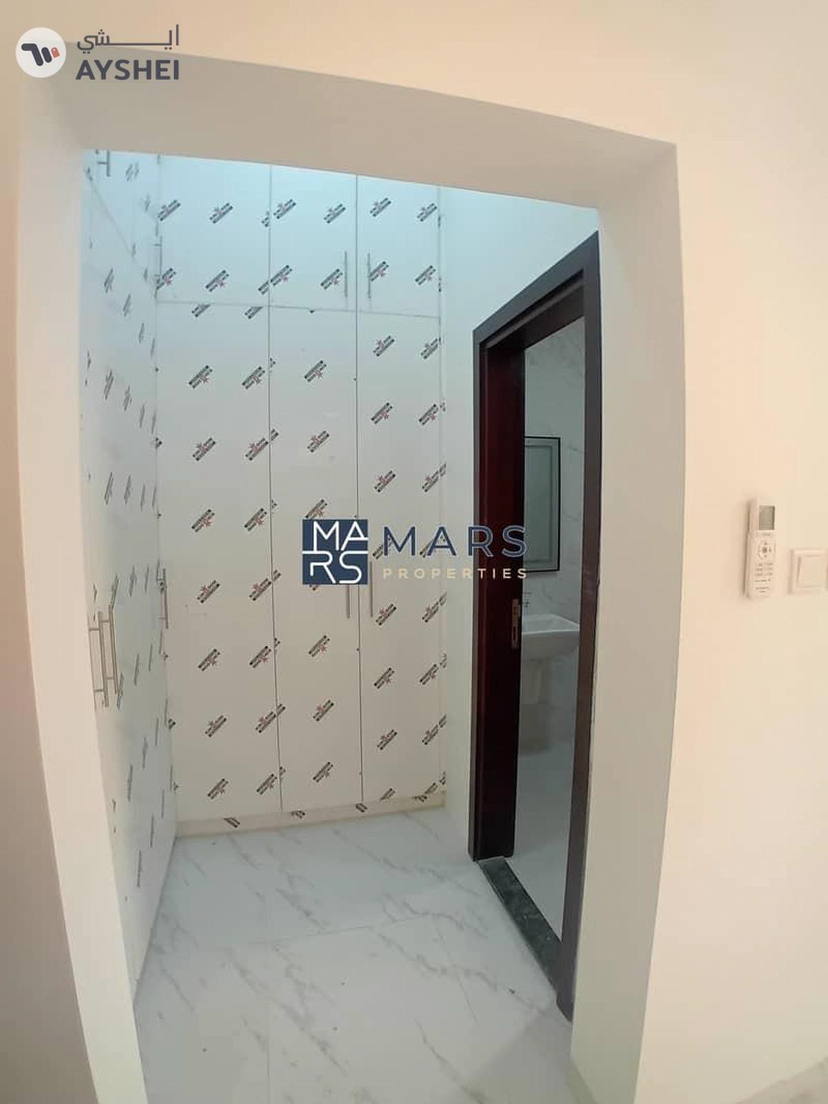 Luxurious 5 bedrooms with builtin wardrobes for rent in Al Tai Sharjah for 150,000 AED-1-portrait