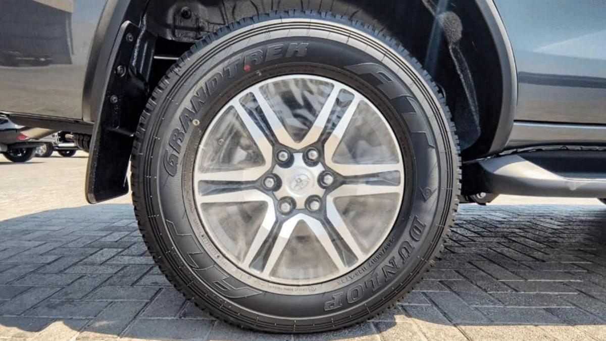 Toyota Fortuner FORTUNER 2.7L 4WD 2024 0KM-18-18