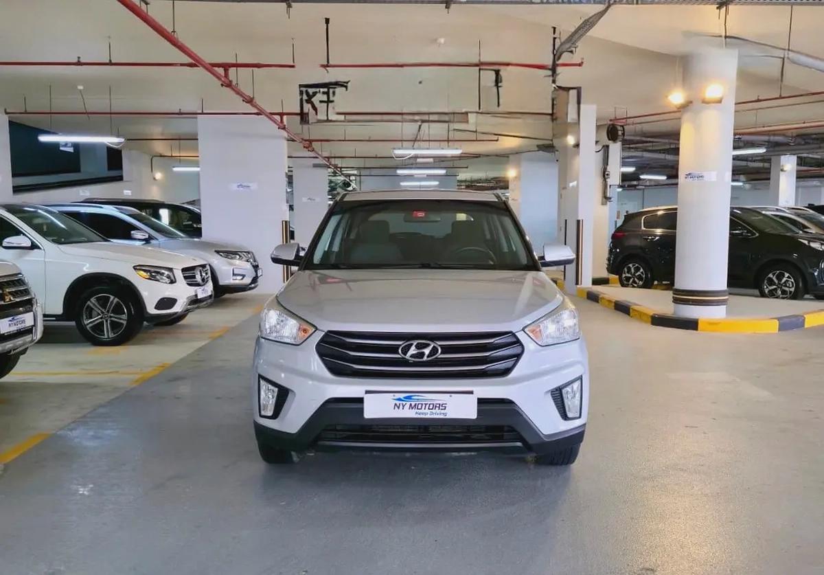 FULL SERVICE AT HYUNDAI AGENCY II GCC Specs - Well Maintained!-1-1