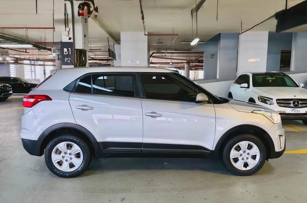 FULL SERVICE AT HYUNDAI AGENCY II GCC Specs - Well Maintained!-4-4