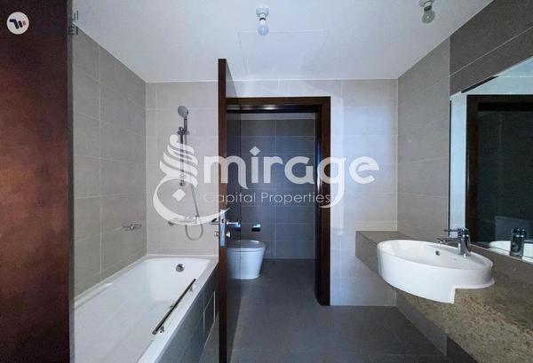 APARTMENT FOR SALE IN MARINA BAY, CITY OF LIGHTS