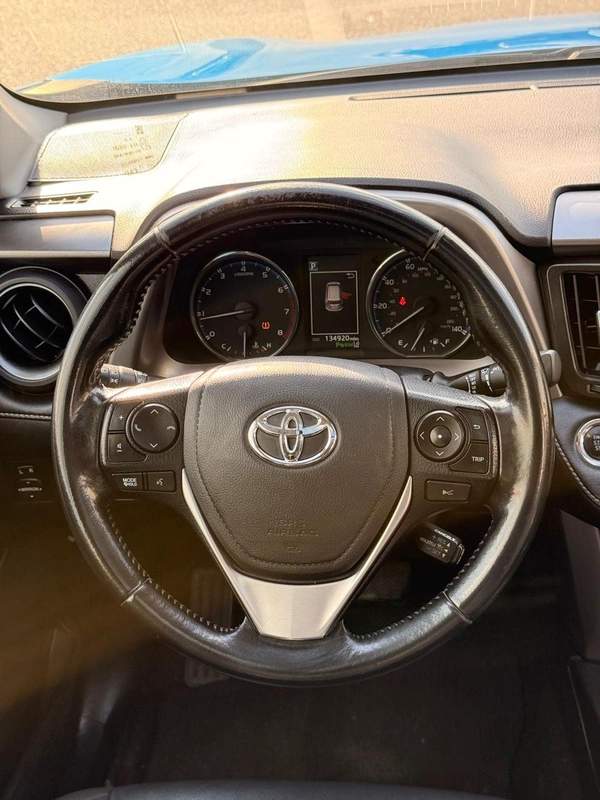 Toyota RAV4 Limited 2.5L 360 camera, sunroof Full option