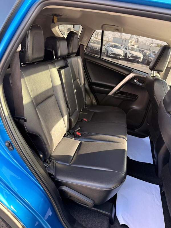 Toyota RAV4 Limited 2.5L 360 camera, sunroof Full option