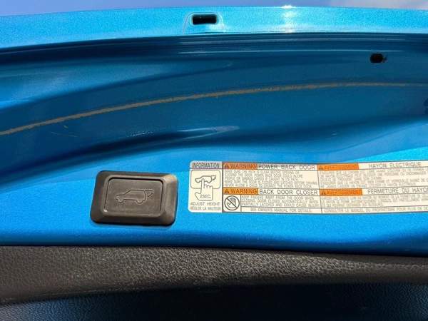 Toyota RAV4 Limited 2.5L 360 camera, sunroof Full option