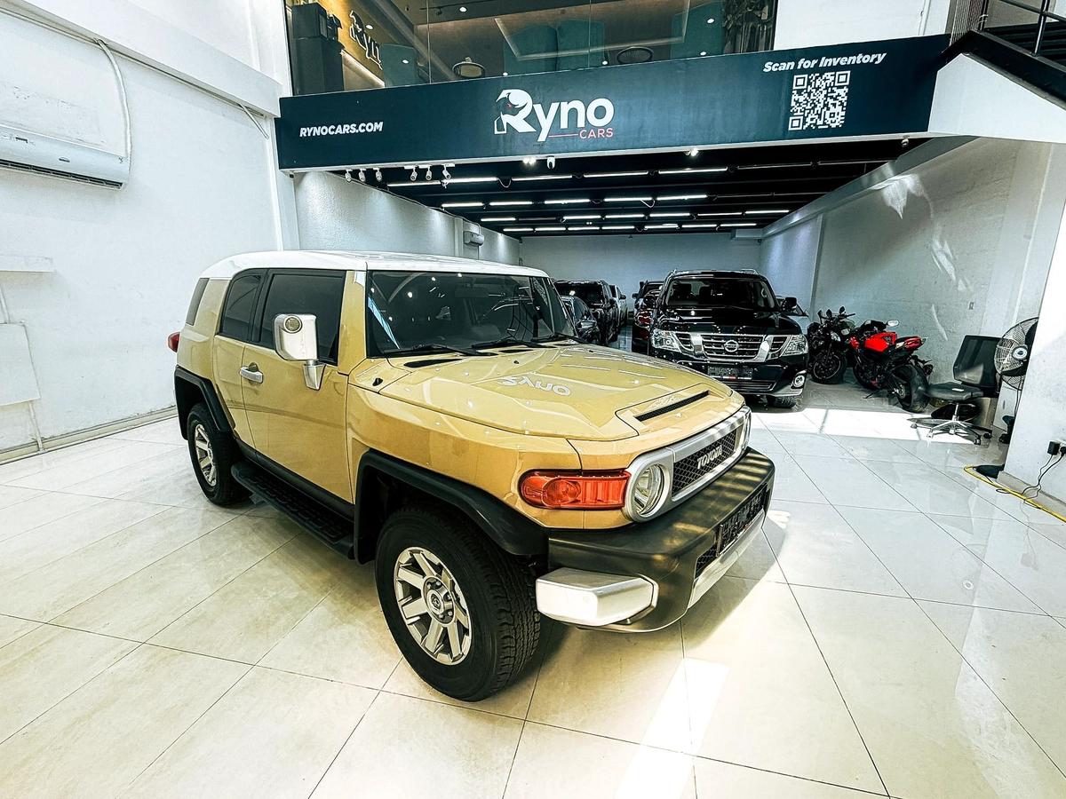 Massive Price Drop!!! // AED 2,100 // 20%DP // 2023 Toyota FJ Cruiser-0-0