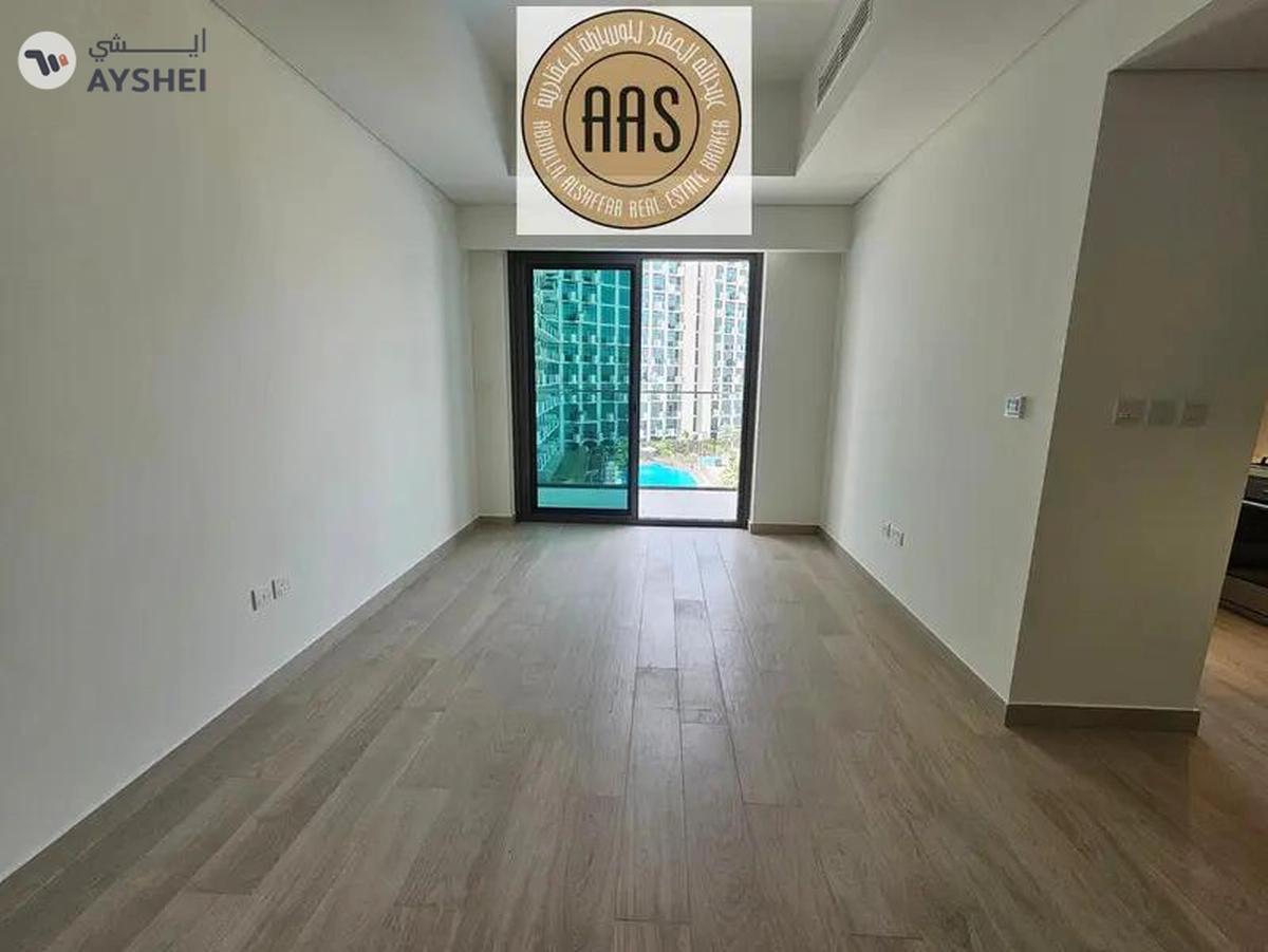 Luxury Living ! Prime Location ! With All Amenities.-4-4