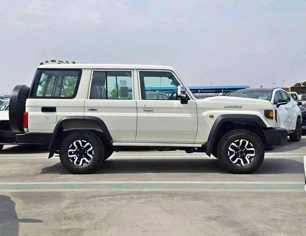Toyota Land Cruiser 70 LC76 | 2.8L V4 DIESEL | 5 DOOR | DVD CAMER`| DIFF LOCK | LX FULL OPTION (CODE # HT76ZS)