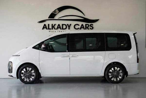 HYUNDAI STARIA 3.5L VIP 7 SEATER ROYAL EDITION