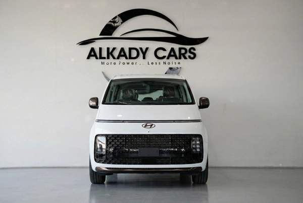 HYUNDAI STARIA 3.5L VIP 7 SEATER ROYAL EDITION