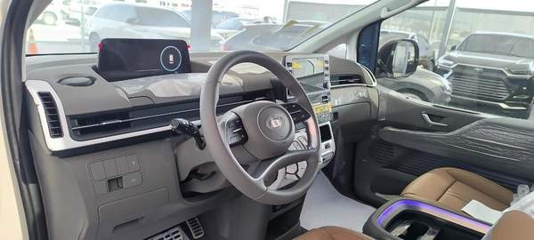 HYUNDAI STARIA 3.5L VIP 7 SEATER ROYAL EDITION