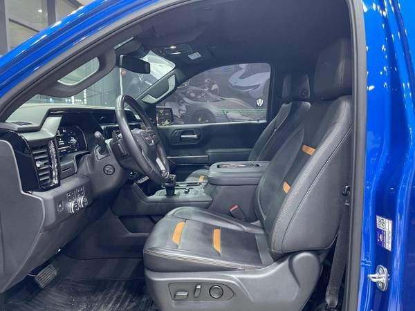 GMC Sierra 5.3L V8 AT4 Crew Cab (AWD)