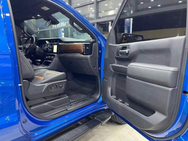 GMC Sierra 5.3L V8 AT4 Crew Cab (AWD)