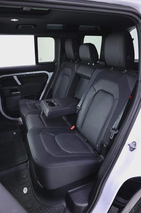 DEFENDER 110 X-DYNAMIC V6 - P400 FULLY LOADED