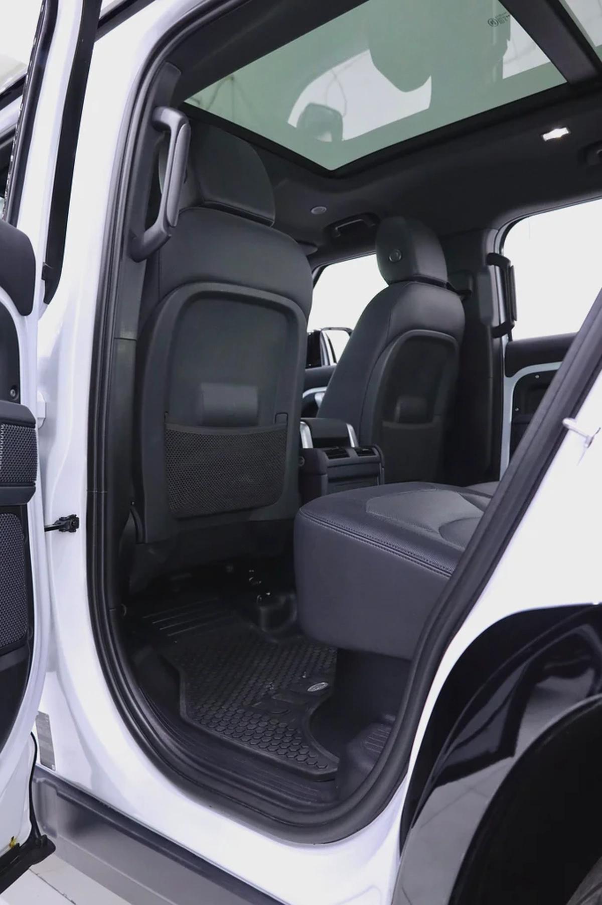 DEFENDER 110 X-DYNAMIC V6 - P400 FULLY LOADED-8-8