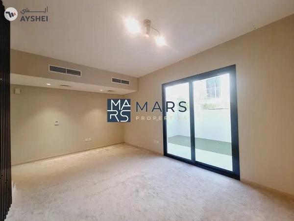 Spacious 2 Bedrooms Townhouse. Enjoy a forested community living featuring woodland jogging trails