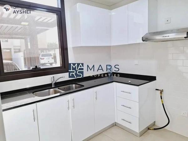 Spacious 2 Bedrooms Townhouse. Enjoy a forested community living featuring woodland jogging trails