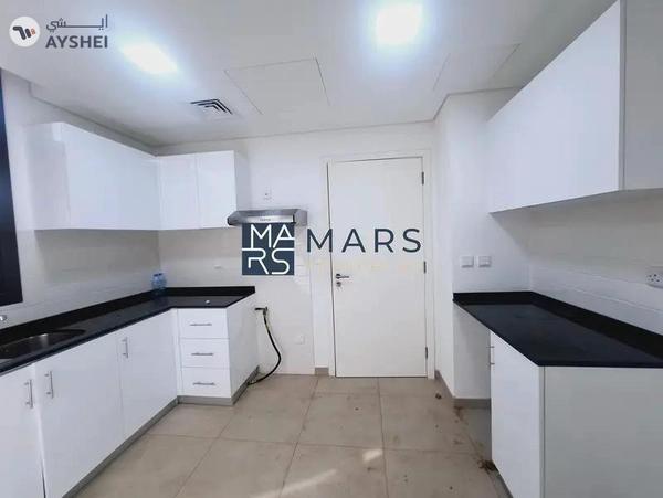 Spacious 2 Bedrooms Townhouse. Enjoy a forested community living featuring woodland jogging trails