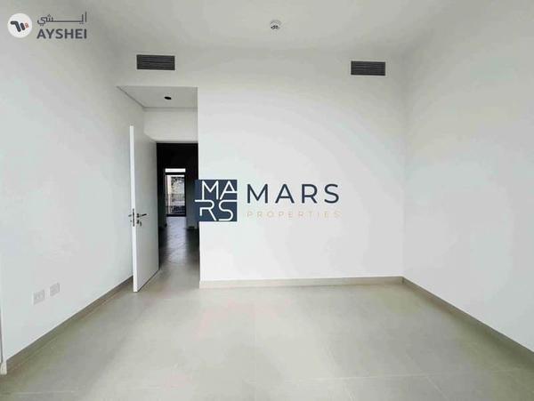 4badroom villa available for rent in Masaar