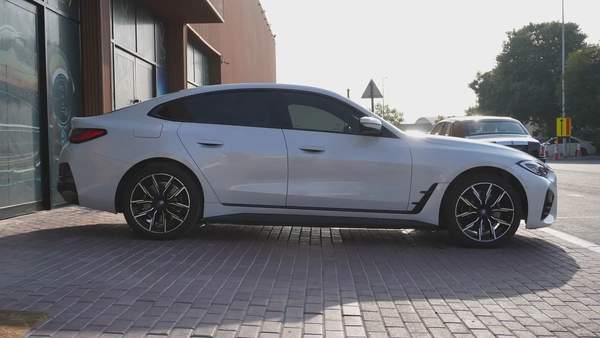 2024 BMW i4 eDrive 35 | Full Electric | GCC Specs | Very Low Mileage