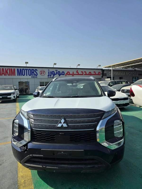 MITSUBISHI OUTLANDER M-LINE