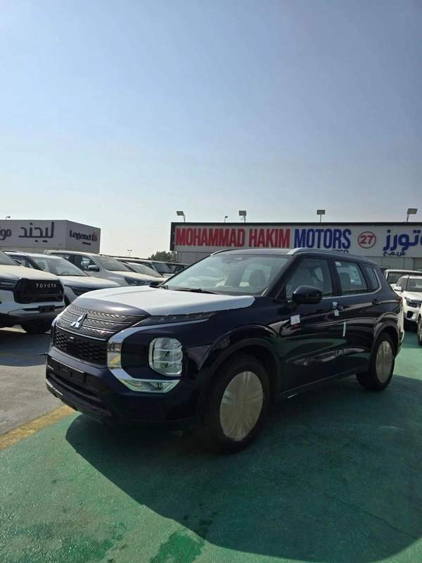 MITSUBISHI OUTLANDER M-LINE