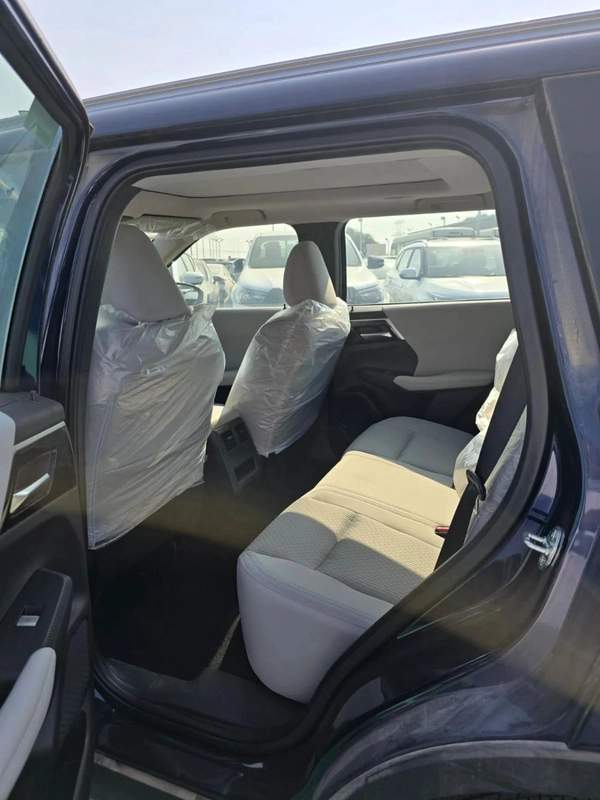 MITSUBISHI OUTLANDER M-LINE