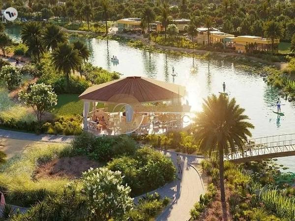 4BR | Single Row | Corner Unit near to Watertown