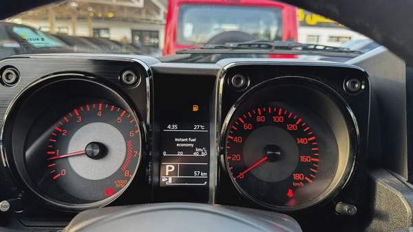 Suzuki Jimny GL AT 2026 (GCC Specs) 1.5L - Brand New 5 Doors