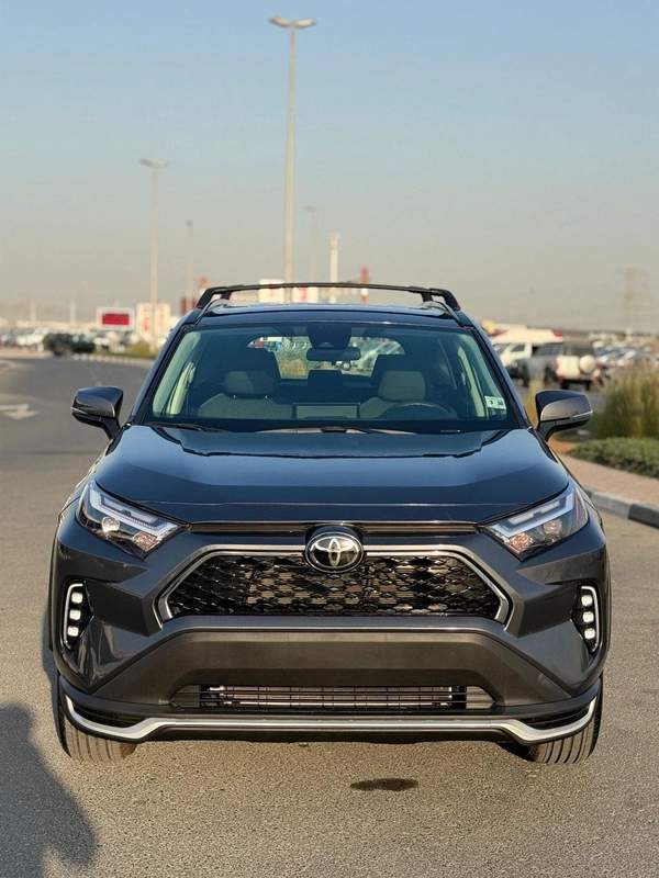 Toyota RAV4 XLE 2.5 L AWD Full Option 2025